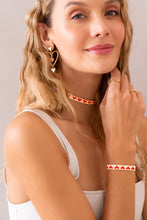 Cargar imagen en el visor de la galería, Set Pulsera + Aretes Tejido en Miyuki
