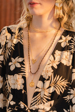 Cargar imagen en el visor de la galería, Set Collar Con Dijes Varios + Aretes
