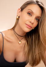 Cargar imagen en el visor de la galería, Cuerito Con dije De Corazón + Aretes
