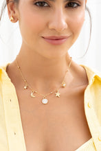 Cargar imagen en el visor de la galería, Choker Con Dijes Varios + Aretes
