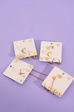 Cargar imagen en el visor de la galería, Set De 1 Par De Candongas + 2 Pares De Topos Y 1 Earcuff
