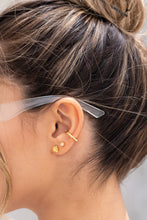 Cargar imagen en el visor de la galería, Set De 2 Pares De Topos + 1 Earcuff
