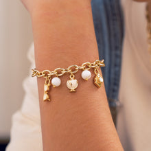 Cargar imagen en el visor de la galería, Pulsera Con Dijes Variados + Aretes
