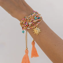 Cargar imagen en el visor de la galería, Pulsera Tejida con Dije de Sol + Aretes

