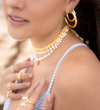 Cargar imagen en el visor de la galería, Choker Playa Beige By Dani Arango
