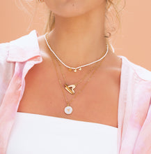 Cargar imagen en el visor de la galería, Set Collar Con Dijes de Corazón + Aretes
