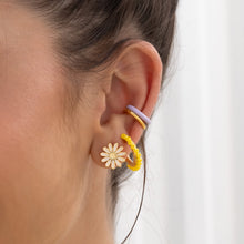 Cargar imagen en el visor de la galería, Set De 1 Par De Candongas + 1 Par De Topos y 2 Earcuff
