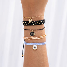 Cargar imagen en el visor de la galería, Set De Pulseras Con Dije Variados + Aretes
