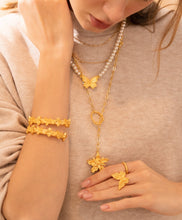 Cargar imagen en el visor de la galería, Brazalete Dorado De Flores
