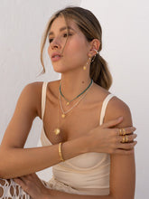 Cargar imagen en el visor de la galería, Set Collar Dije De Sol + Aretes
